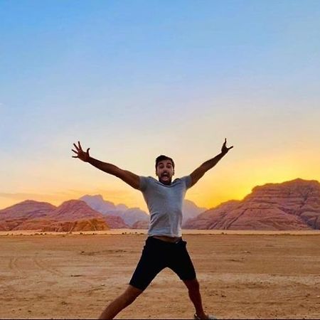 Saleem With Jeep Tour Apartment Wadi Rum Luaran gambar