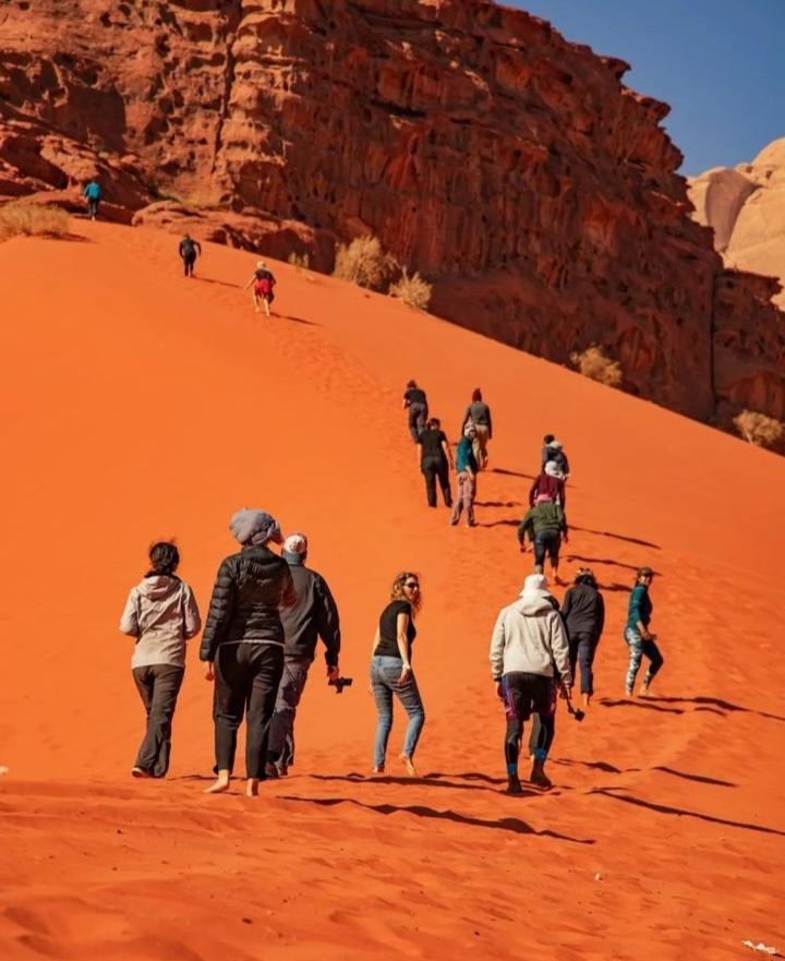 Saleem With Jeep Tour Apartment Wadi Rum Luaran gambar