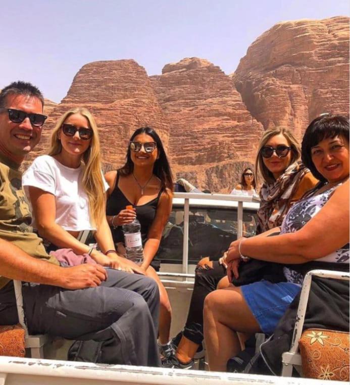 Saleem With Jeep Tour Apartment Wadi Rum Luaran gambar